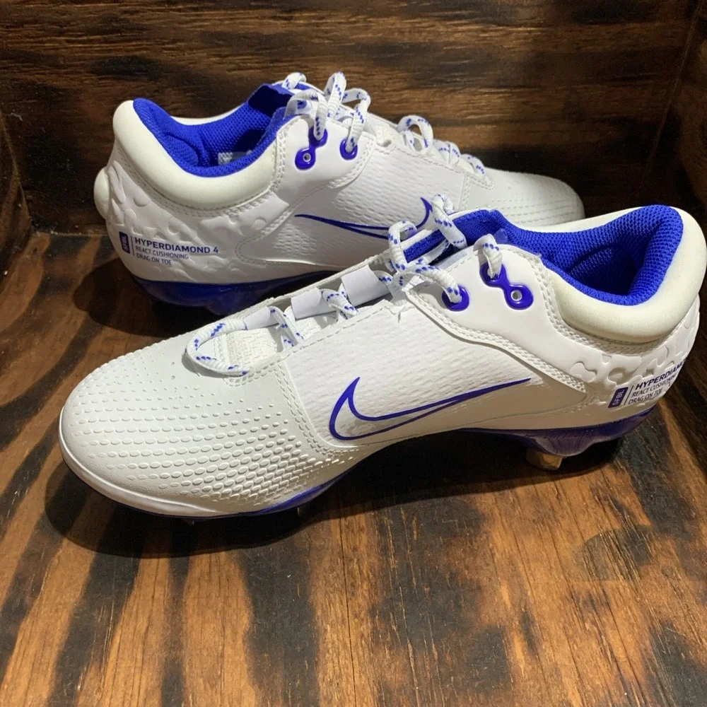 Nike Hyperdiamond 4 Elite White Softball‎ Cleats Women's Size 7  FZ0923-101 New
